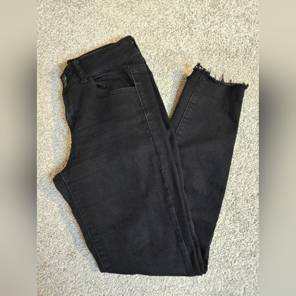 Kancan High-Waisted Ripped Ankle size 7/27 Black EUC